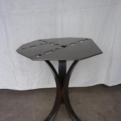 Mobilier : tables disponibles